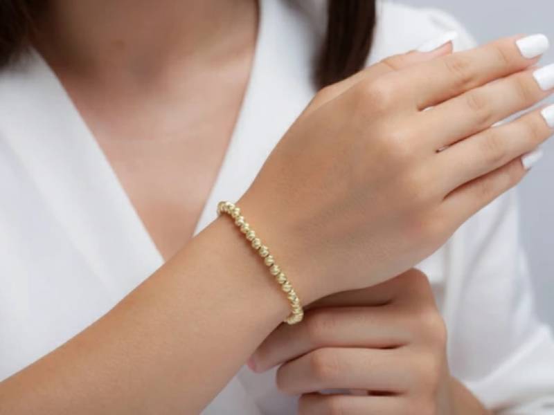 راهنمای انتخاب بین النگو و دستبند طلا